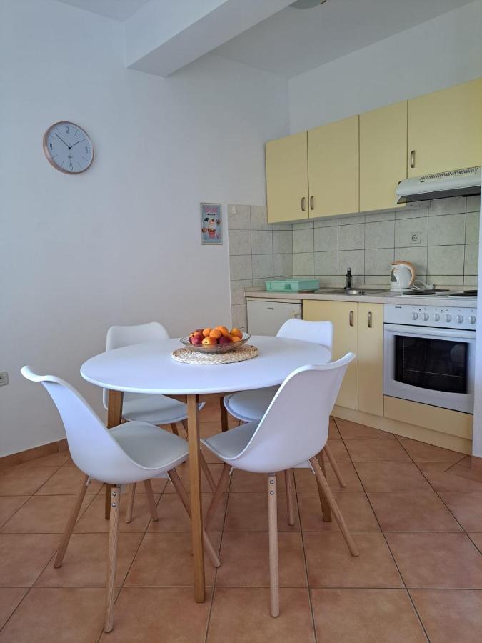 Jele Lägenhet Makarska Exteriör bild