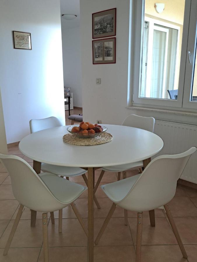 Jele Lägenhet Makarska Exteriör bild
