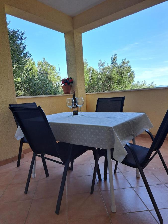 Jele Lägenhet Makarska Exteriör bild